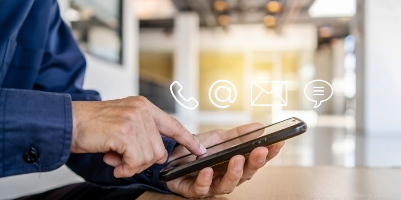 Nếu có tình huống khẩn cấp thì bạn nên dùng hotline để liên hệ Nếu có tình huống khẩn cấp thì bạn nên dùng hotline để liên hệ