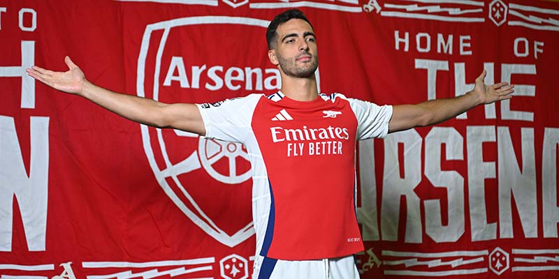 Merino cũng không trẻ hơn quá nhiều so với Jorginho hay Partey Merino cũng không trẻ hơn quá nhiều so với Jorginho hay Partey